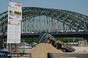 Betonmischer umgestuerzt Koeln Deutz neue Rheinpromenade P049